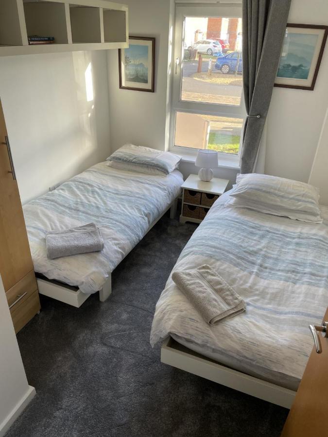 Beach Front Ground Floor Apartment Ланели Екстериор снимка